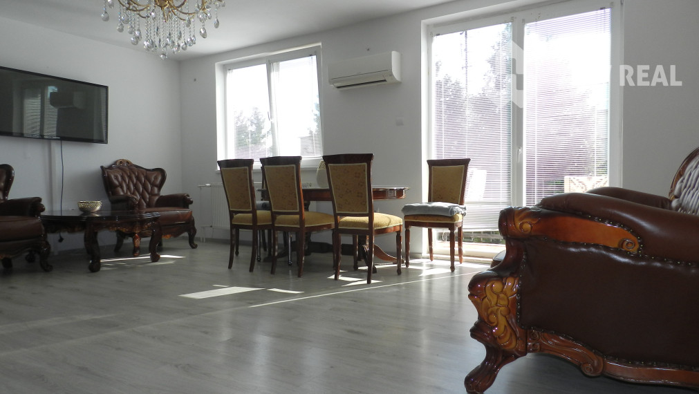 Znížená cena!Na predaj priestranný trojgeneračný dom vo Veľkom Blahove