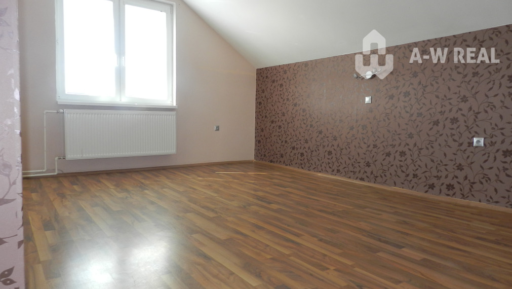 Znížená cena!Na predaj priestranný trojgeneračný dom vo Veľkom Blahove