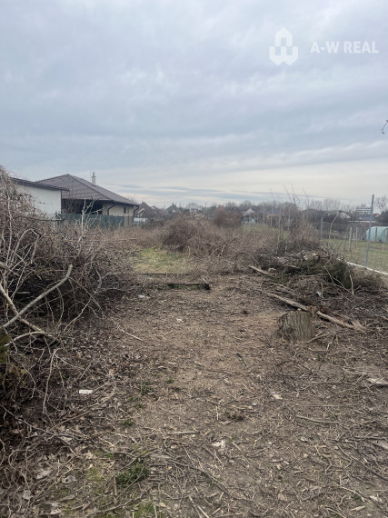 Na predaj stavebný pozemok so starším rodinným domom  v Gabčíkove, tichá lokalita