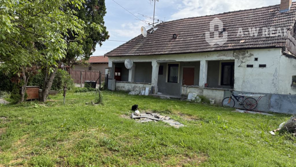 Starý domček s obrovským potenciálom v obci Jahodná