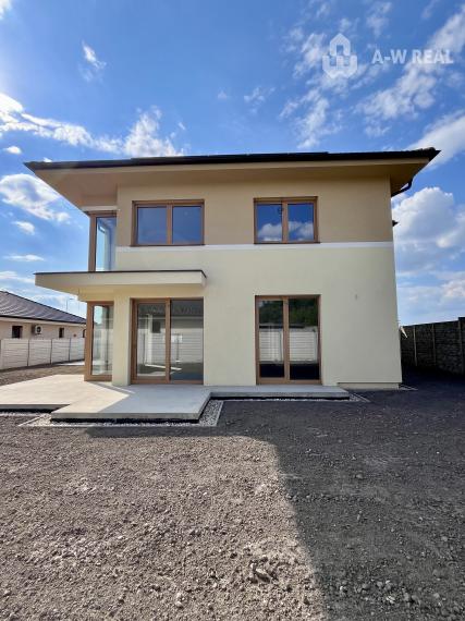 Jedinečný 5 izbový dom na predaj v TOP lokalite-GARDEN TOWN