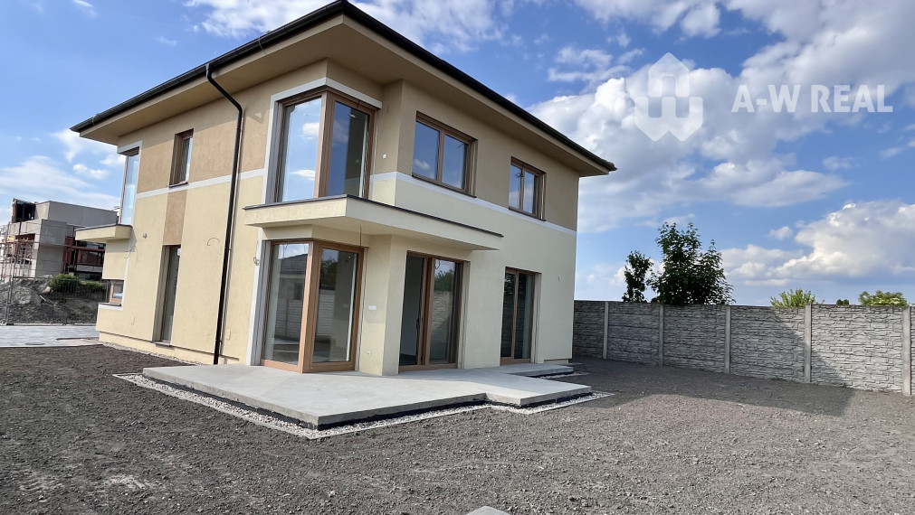 Jedinečný 5 izbový dom na predaj v TOP lokalite-GARDEN TOWN