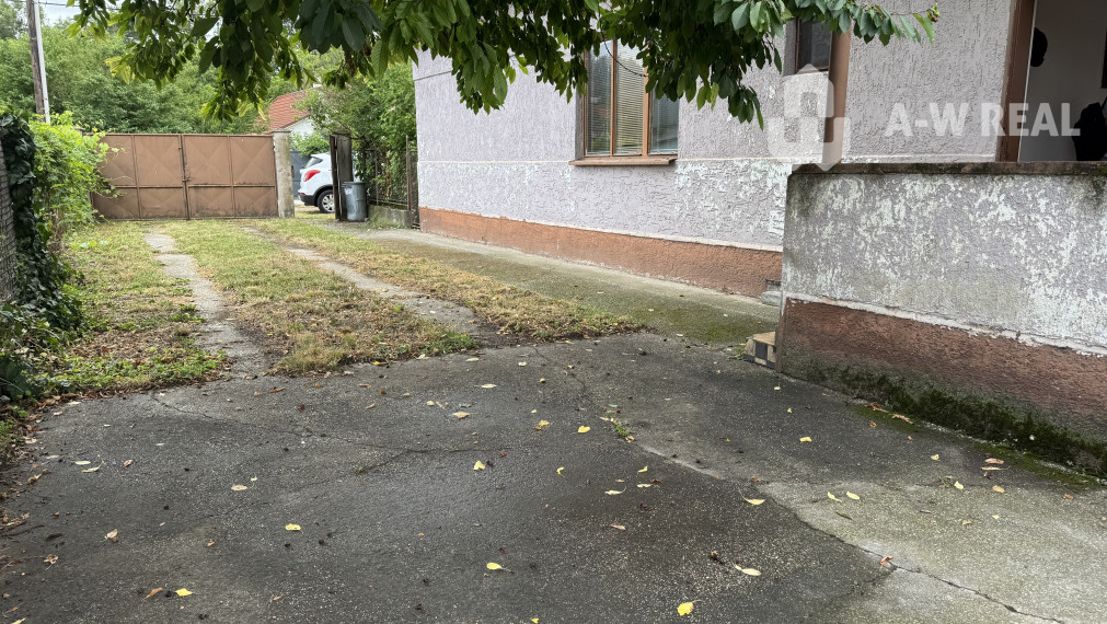 A-W REAL Ponúka na predaj 3izbový rodinný dom v Dobrohošti