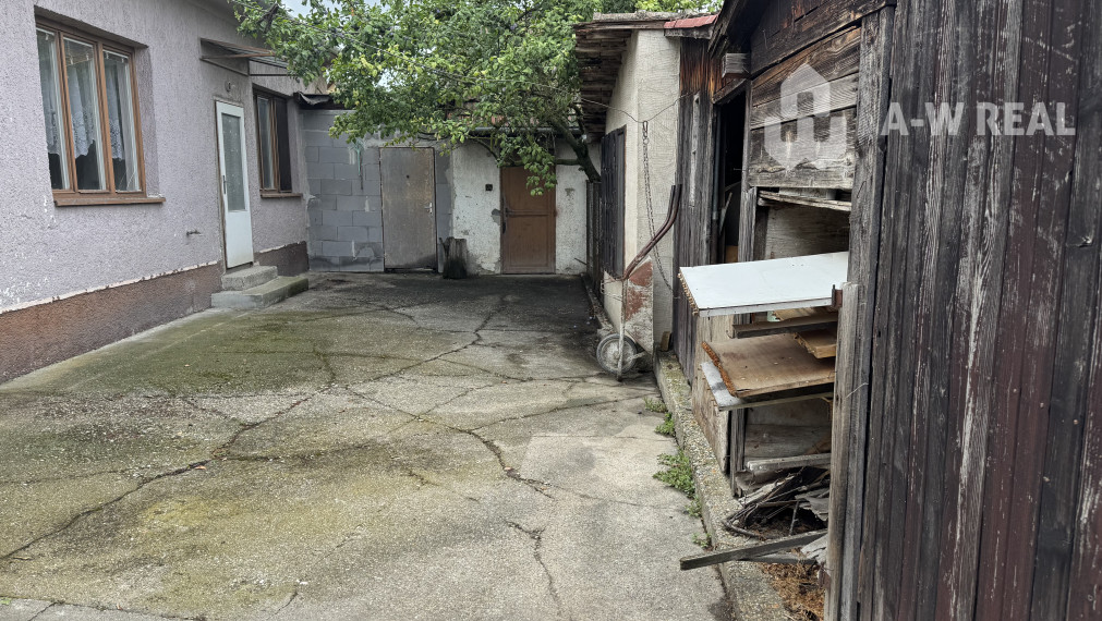 A-W REAL Ponúka na predaj 3izbový rodinný dom v Dobrohošti