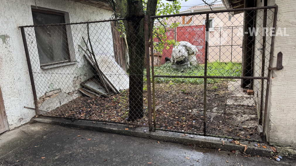 A-W REAL Ponúka na predaj 3izbový rodinný dom v Dobrohošti