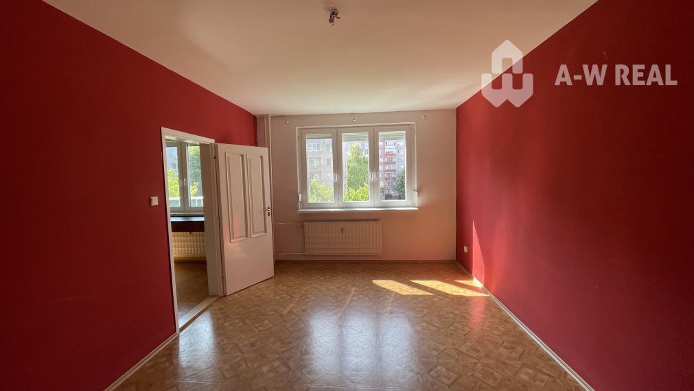 A-W REAL / NA PREDAJ 2-IZBOVÝ BYT S GARÁŽOU NA 2. POSCHODÍ