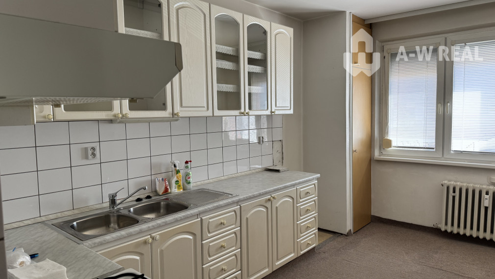 A-W REAL ponúka veľký 4-izbový slnečný byt