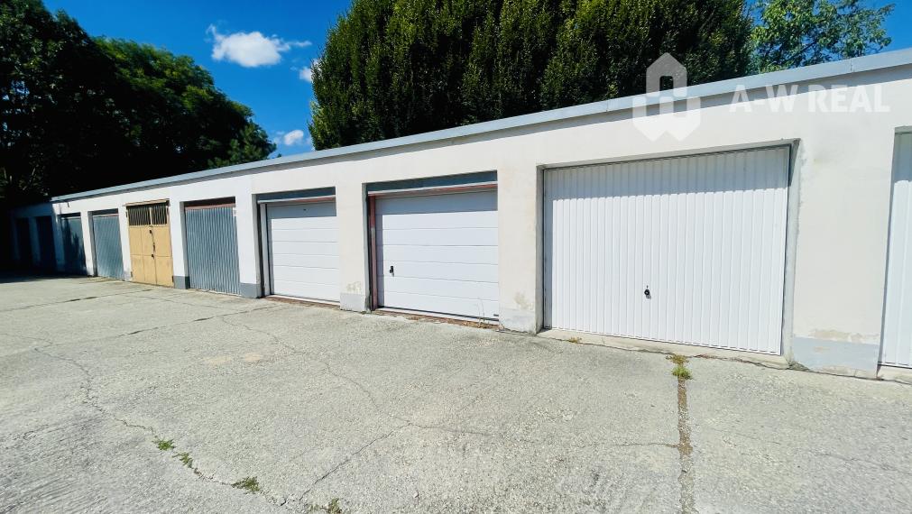 A-W REAL / NA PREDAJ 2-IZBOVÝ BYT S GARÁŽOU NA 2. POSCHODÍ