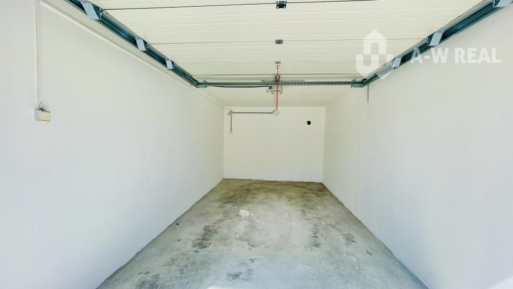 A-W REAL / NA PREDAJ 2-IZBOVÝ BYT S GARÁŽOU NA 2. POSCHODÍ