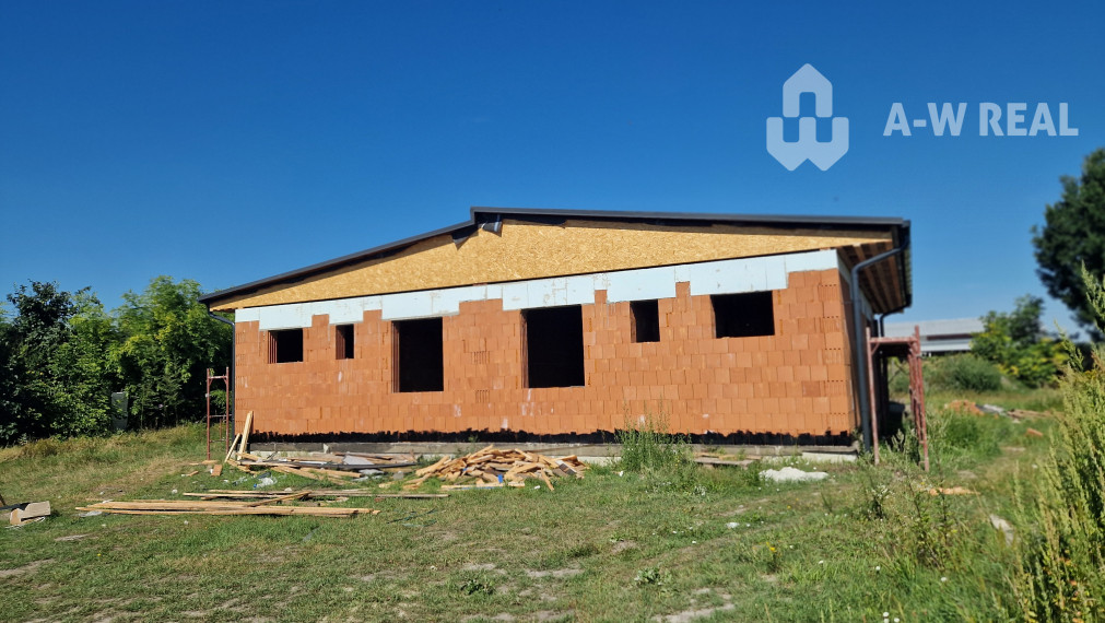 Moderný dvojdom s 2 bytovými jednotkami s tepelným čerpadlom