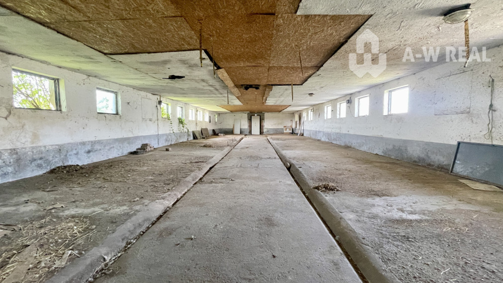 Kostolné Kračany - skladové - prevádzkové priestory na predaj za cenu pozemku