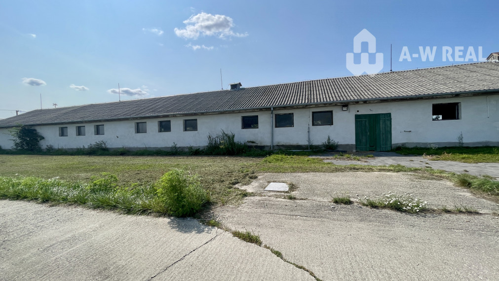 Kostolné Kračany - skladové - prevádzkové priestory na predaj za cenu pozemku