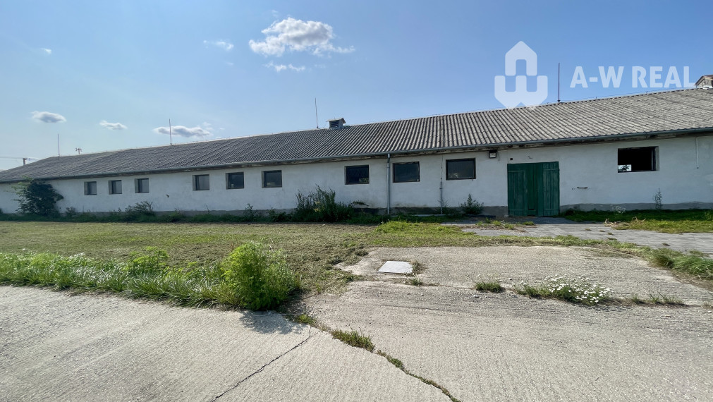 Kostolné Kračany - skladové - prevádzkové priestory na predaj za cenu pozemku