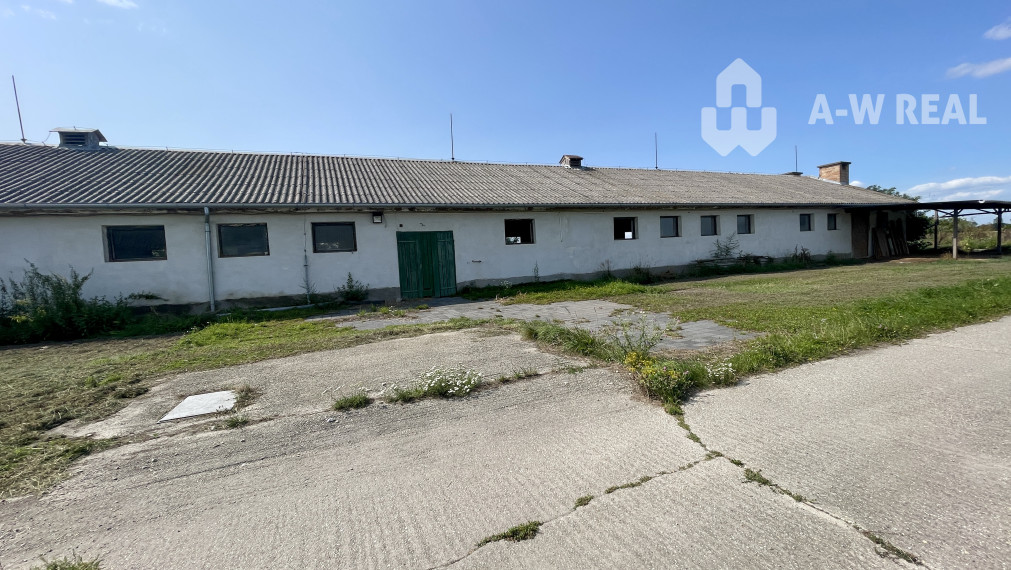 Kostolné Kračany - skladové - prevádzkové priestory na predaj za cenu pozemku