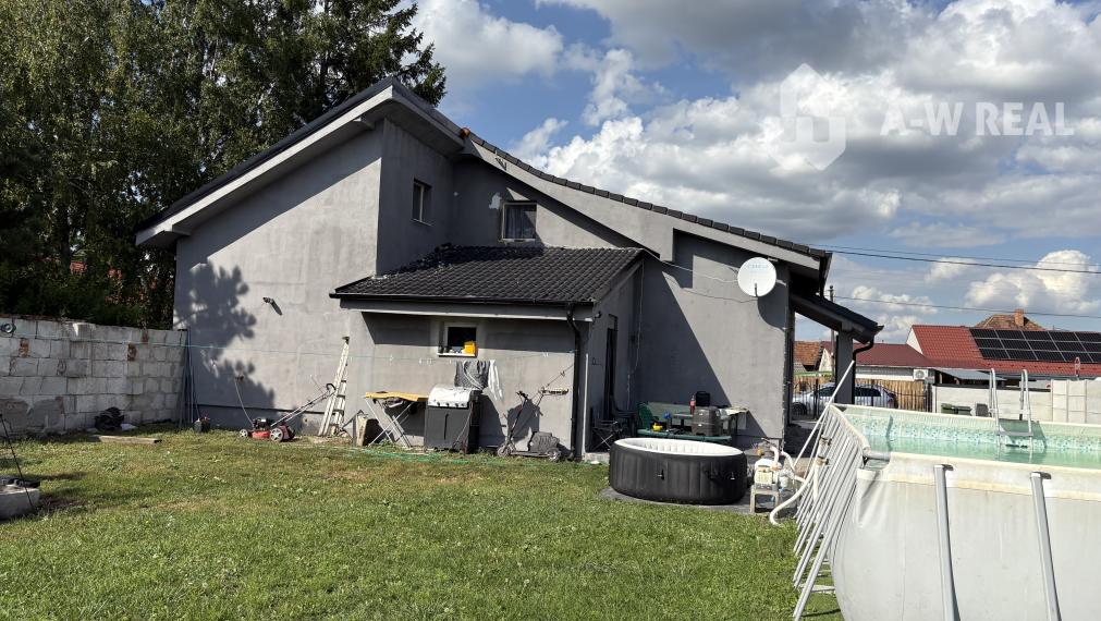 Na predaj: prerobený 5 + 1 izbový rodinný dom s priestrannou záhradou na 9 á pozemku v obci Kútniky pri Dunajskej Strede