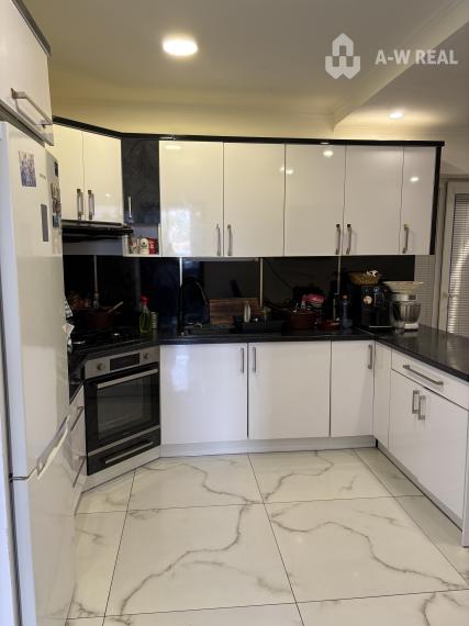 Na predaj: prerobený 5 + 1 izbový rodinný dom s priestrannou záhradou na 9 á pozemku v obci Kútniky pri Dunajskej Strede