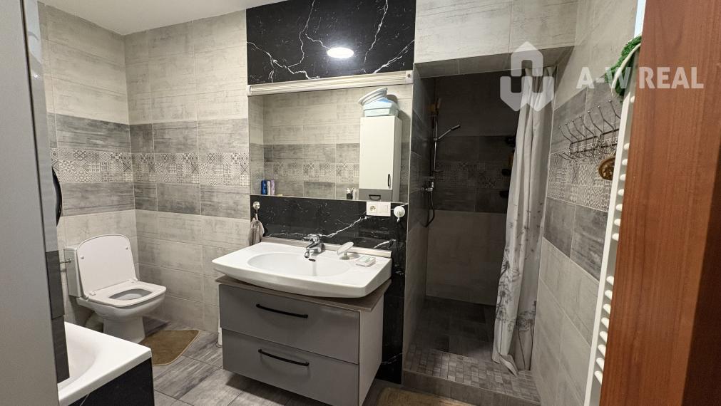 Na predaj: prerobený 5 + 1 izbový rodinný dom s priestrannou záhradou na 9 á pozemku v obci Kútniky pri Dunajskej Strede