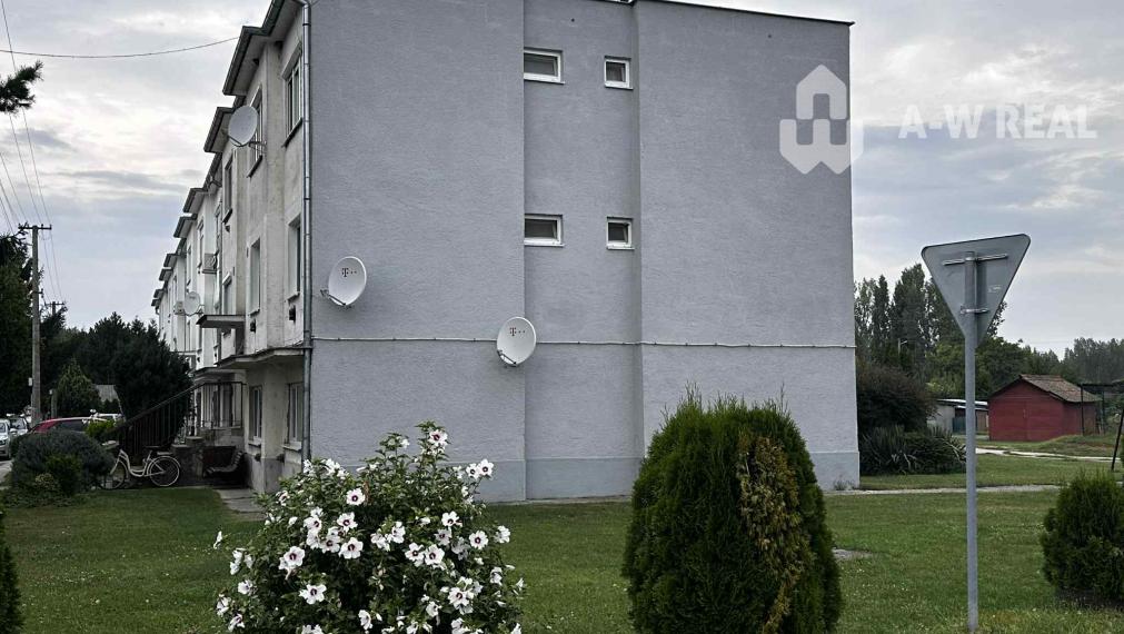 Predám 3 izbový byt s loggiou po kompletnej rekonštrukcii v obci Dolný Štál