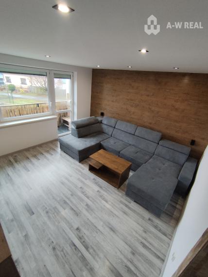 Predám 3 izbový byt s loggiou po kompletnej rekonštrukcii v obci Dolný Štál