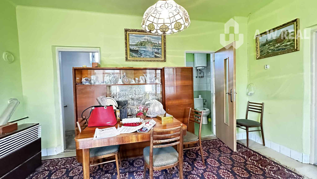 0918197701- Na predaj starší rodinný dom  s  veľkým pozemkom v obci Dunajský Klátov