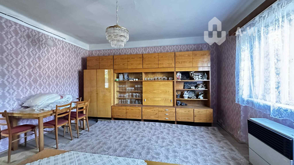 0918197701- Na predaj starší rodinný dom  s  veľkým pozemkom v obci Dunajský Klátov