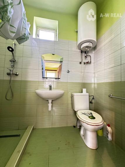 0918197701- Na predaj starší rodinný dom  s  veľkým pozemkom v obci Dunajský Klátov