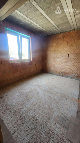 0918197701-Na predaj 5 izbový rodinný dom v obci Dunajský Klátov s možnosťou dokončenia na kľúč