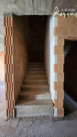 0918197701-Na predaj 5 izbový rodinný dom v obci Dunajský Klátov s možnosťou dokončenia na kľúč