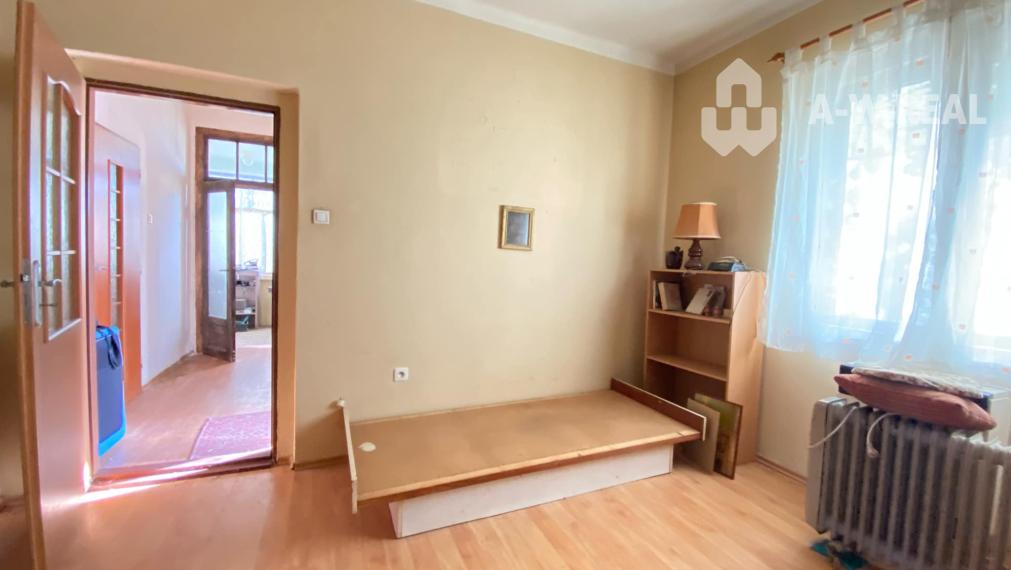 ZNÍŽENÁ CENA Na predaj stavebný pozemok 1871 m2 so starším rd v obci Vrakúň - okres Dunajská Streda / 109 900,-€