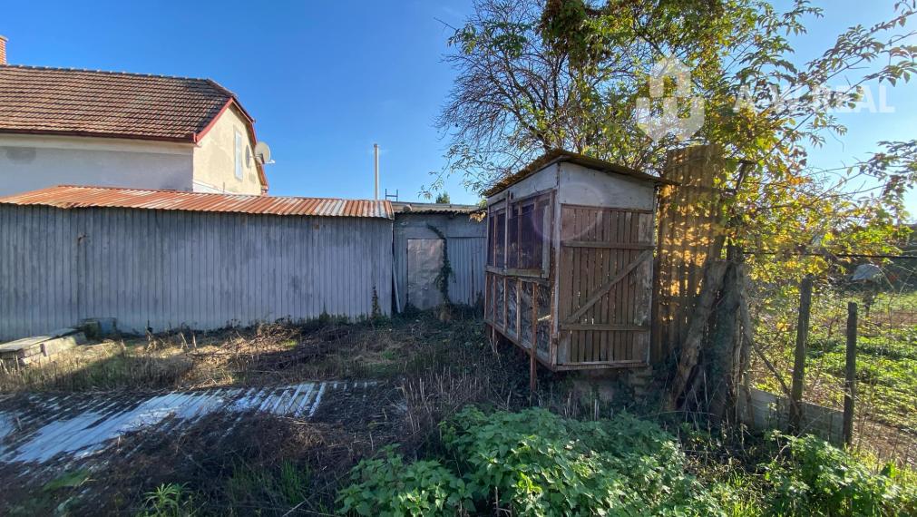 ZNÍŽENÁ CENA Na predaj stavebný pozemok 1871 m2 so starším rd v obci Vrakúň - okres Dunajská Streda / 109 900,-€