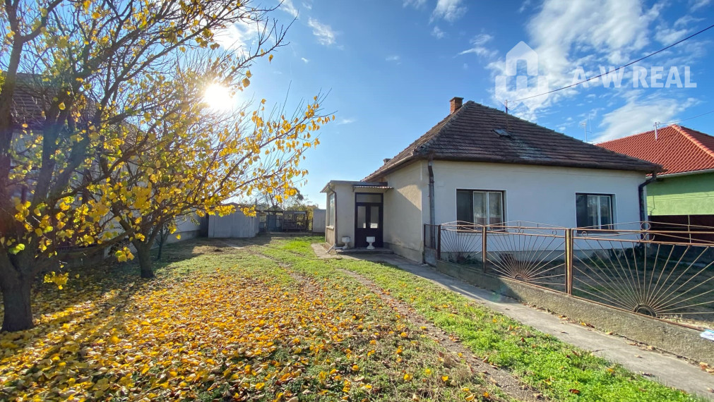 0918197701-Len pre hotovostných klientov/Znížili sme cenu/Lepšia ponuka nepríde - Na predaj stavebný pozemok 1871 m2 so starším rd v obci Vrakúň - okres Dunajská Streda / 99 900,-€