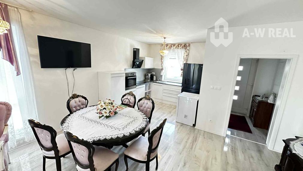 0918197701-Nasťahovať sa a bývať hneď — BOMBA ponuka! Na predaj  4 izbový bungalov s úžitkovou plochou 92,82  m2, s pozemkom 435 m2  a s bazénom  v obci Vrakúň/Nekyje na Ostrove 225000,-€