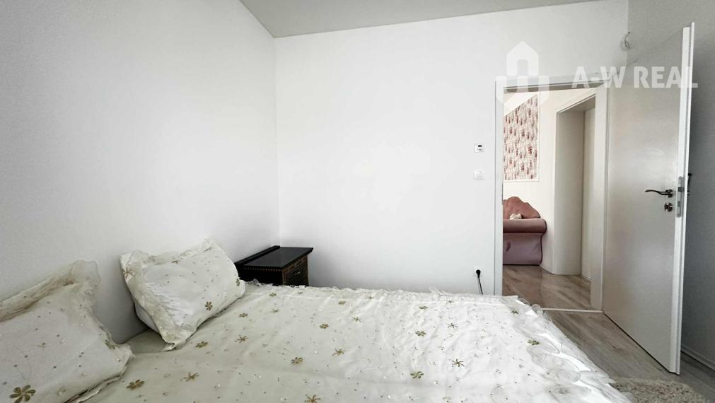 0918197701-Nasťahovať sa a bývať hneď — BOMBA ponuka! Na predaj  4 izbový bungalov s úžitkovou plochou 92,82  m2, s pozemkom 435 m2  a s bazénom  v obci Vrakúň/Nekyje na Ostrove 225000,-€