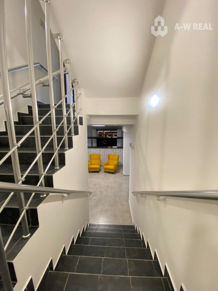 Na prenájom väčší obchodný priestor 230 m² v suteréne v širšom centre mesta Dunajskej Stredy