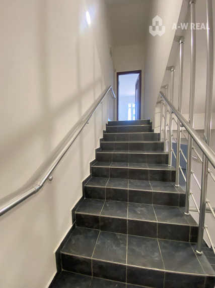 Na prenájom väčší obchodný priestor 230 m² v suteréne v širšom centre mesta Dunajskej Stredy