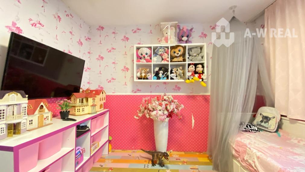 0918197701-307 900,- € NOVÁ CENA  !!!Na predaj krásny, štýlovo zariadený  5+1 izbový rodinný dom v obci Veľké Dvorníky