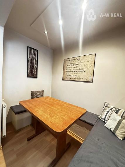 REZERVOVANÉ    PREDAJ    4 izbový byt s balkónom po čiastočnej rekonštrukcii  v kľudnej lokalite na Nám. SNP v Dunajskej Strede