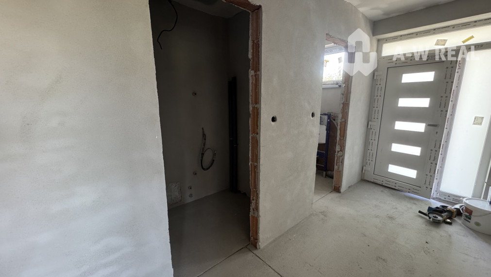 VEĽKÝ MEDER -Dvojdom- 4izbová bytová jednotka