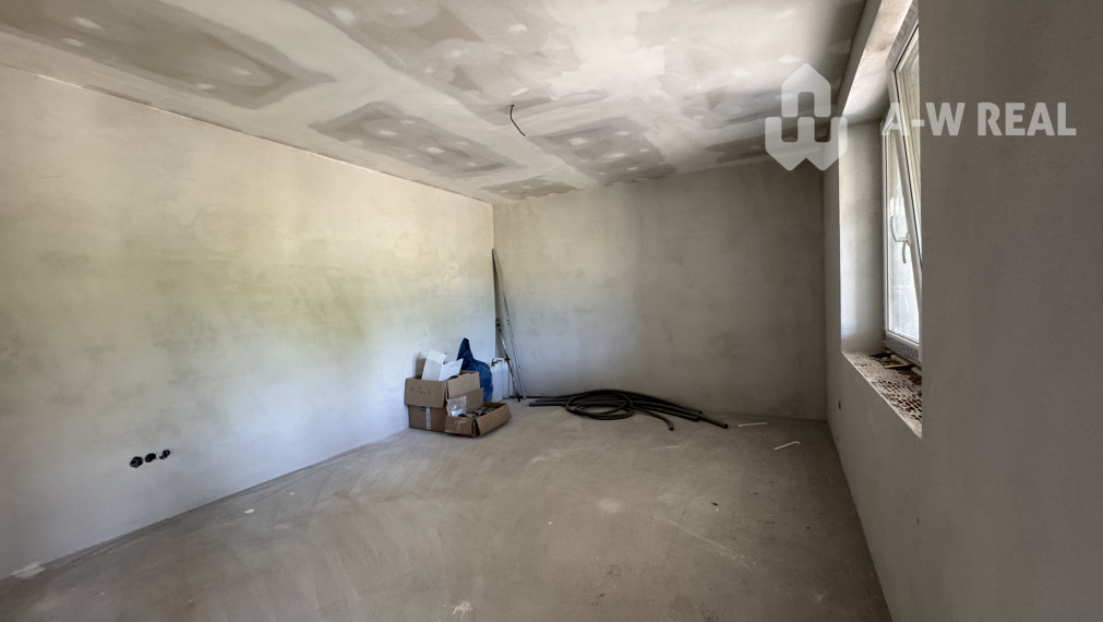 VEĽKÝ MEDER -Dvojdom- 4izbová bytová jednotka