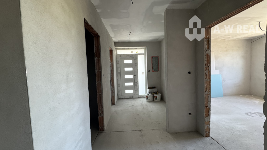 VEĽKÝ MEDER -Dvojdom- 4izbová bytová jednotka