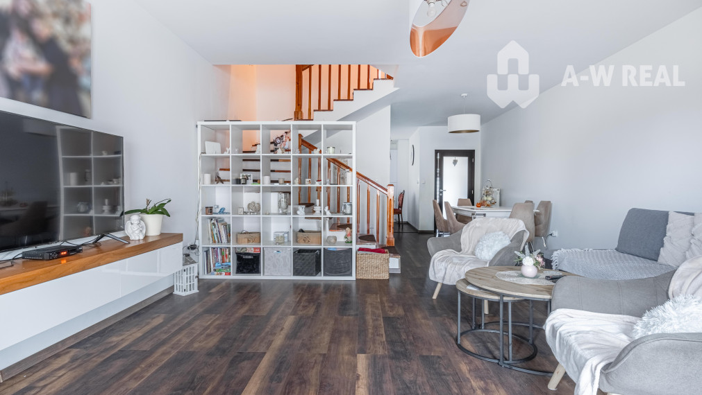 ☎️ 0918197701-Na predaj 5 izbový poschodový rodinný dom s 2 garážou v Dunajskej Strede - 228 000,-€