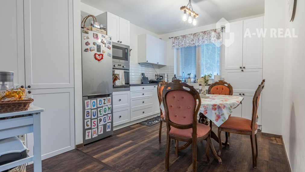 0918197701-Na predaj 5 izbový poschodový rodinný dom s 2 garážou v Dunajskej Strede - 228 000,-€