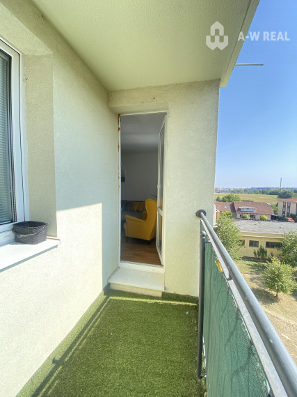 Na prenájom kompletne zariadený 3 izbový byt na Nám. SNP v Dunajskej Strede