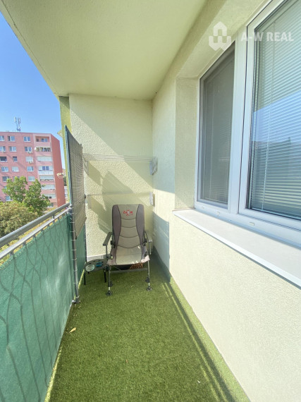 Na prenájom kompletne zariadený 3 izbový byt na Nám. SNP v Dunajskej Strede