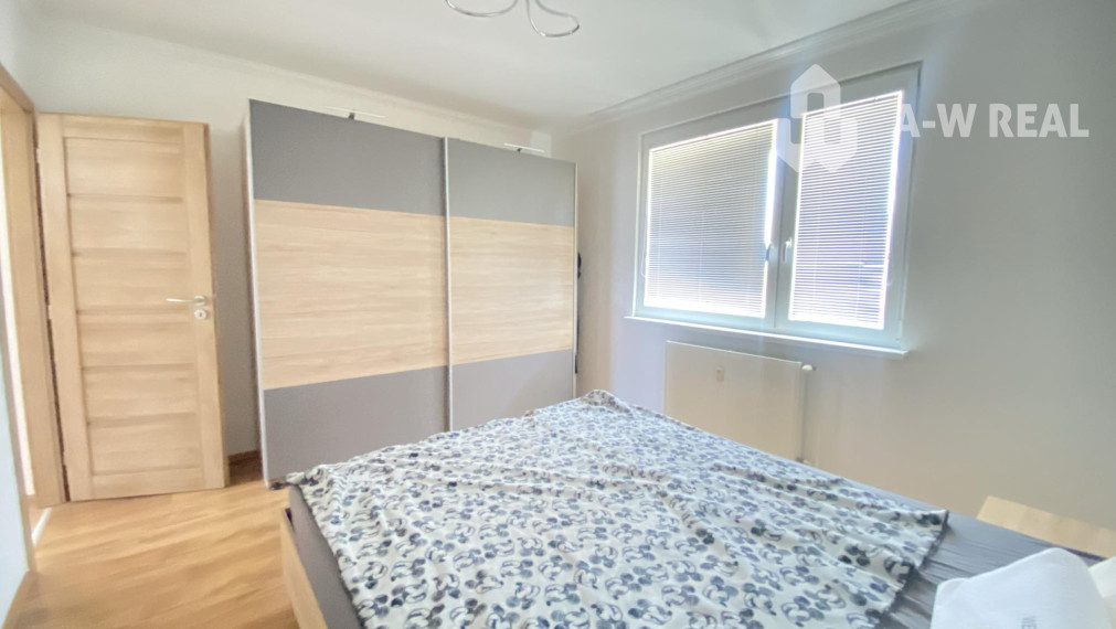 Na prenájom kompletne zariadený 3 izbový byt na Nám. SNP v Dunajskej Strede