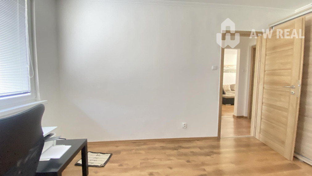 Na prenájom kompletne zariadený 3 izbový byt na Nám. SNP v Dunajskej Strede