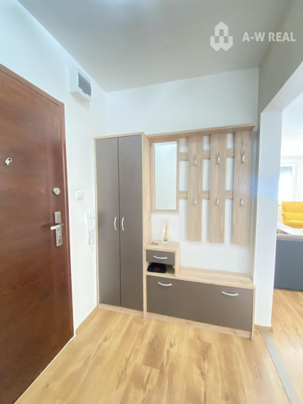 Na prenájom kompletne zariadený 3 izbový byt na Nám. SNP v Dunajskej Strede