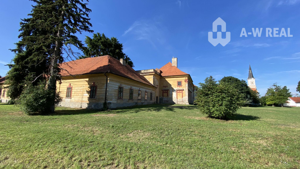 Predám stavebný pozemok v obci Tomášikovo