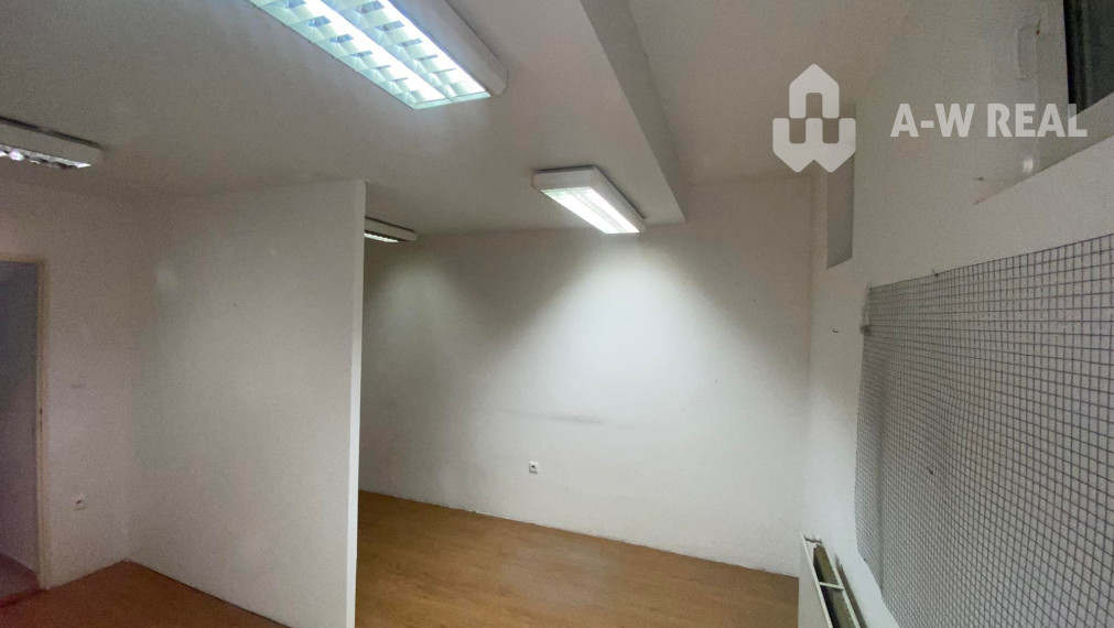 Na prenájom menší priestor v suteréne  v srdci  mesta Dunajskej Stredy  17 m2 a 22 m2