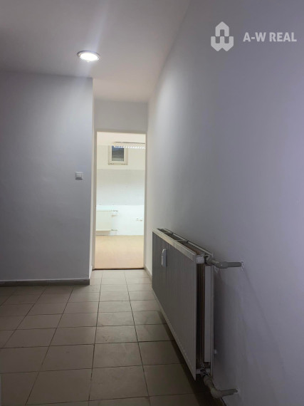 Na prenájom menší priestor v suteréne  v srdci  mesta Dunajskej Stredy  17 m2 a 22 m2